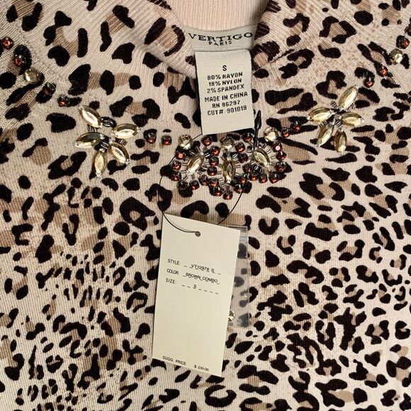 Vertigo Brown Animal Print Embellished Lightweight Sweater Small NWT - Picture 4 of 5